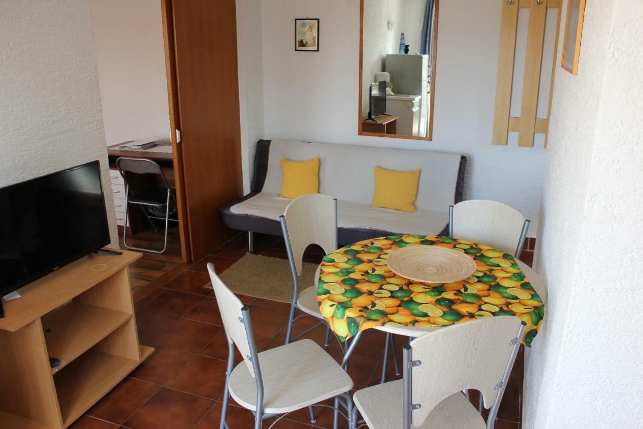 Apartments Hella Vir Zewnętrze zdjęcie